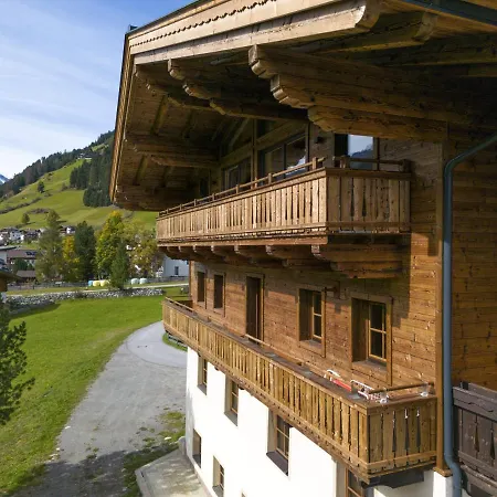 Haus Arnika 아파트 셍트쟈콥인데퍼러겐