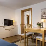 Haus Arnika 아파트 *